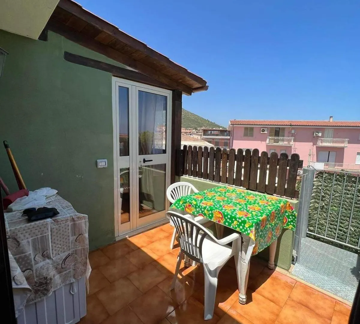 Apartament Massetti Rooms Alloggio Per Coppie Sulla Costa Nord Est Dell Isola A Pochi Passi Dalla Spiaggia La Caletta Włochy
